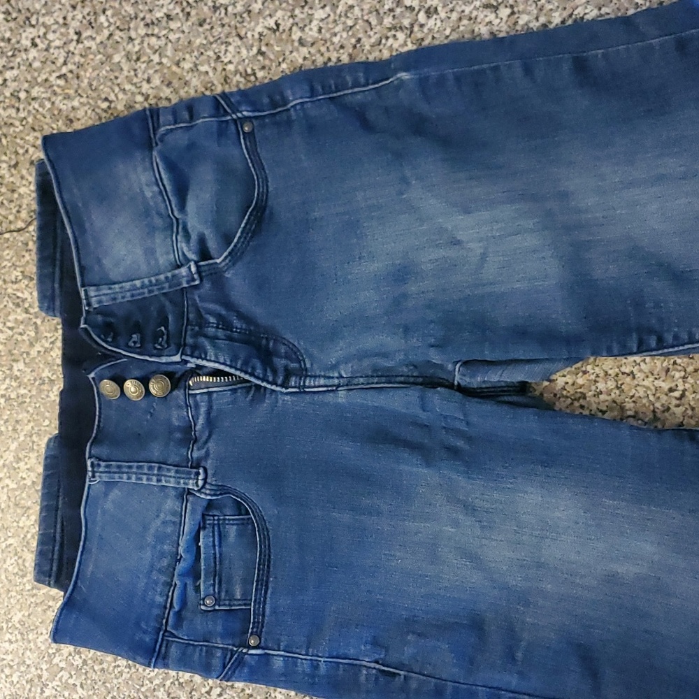 Almost Famous High Rise Skinny Jeans Size 7